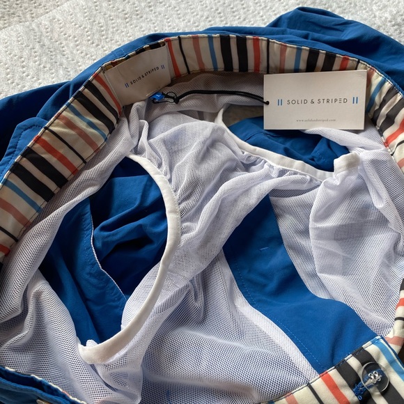 Solid + striped swim trunks - Picture 3 of 5